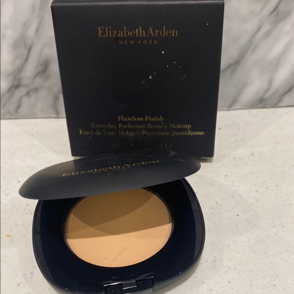 Elizabeth Arden Flawless Finish bare #04 - Picture 3 of 7
